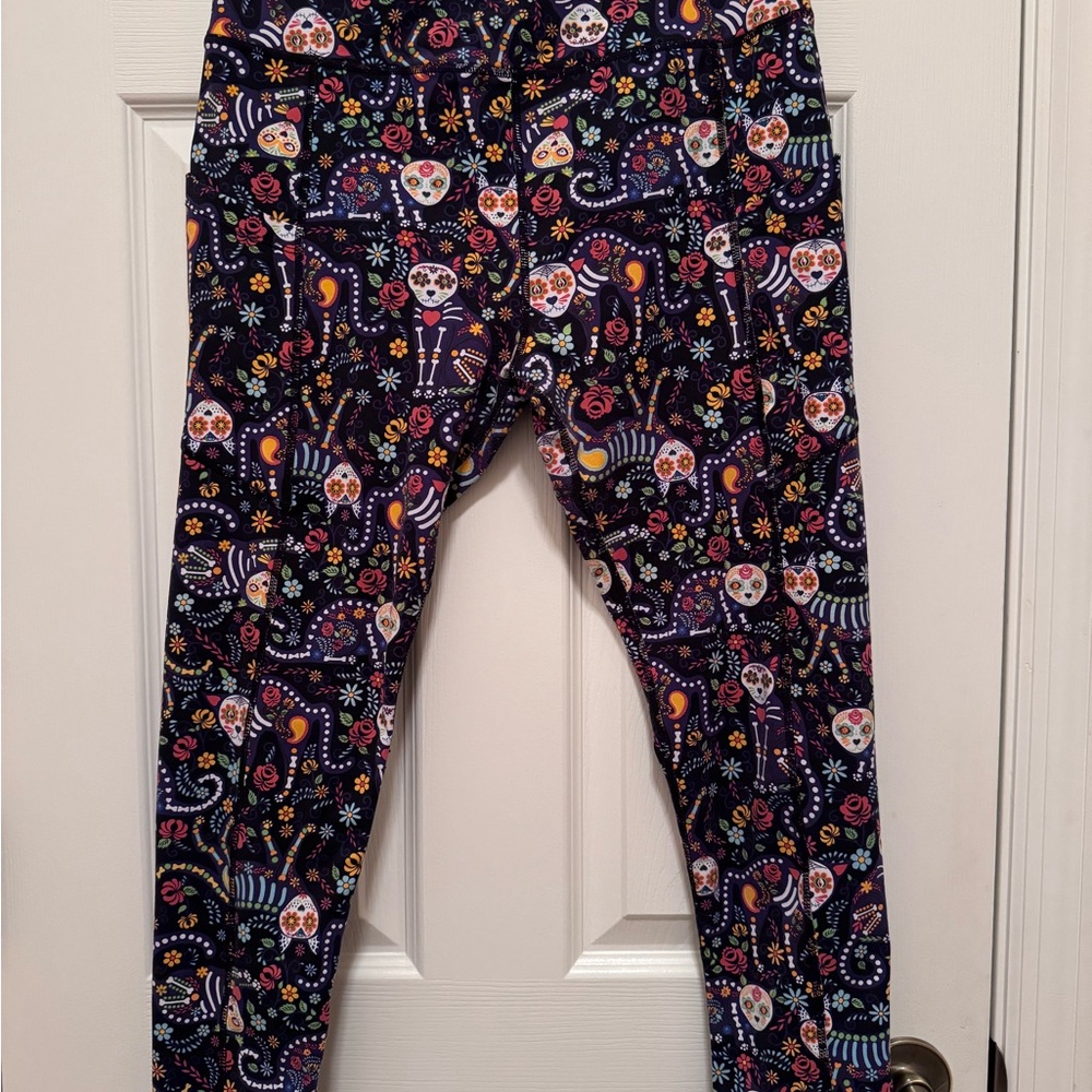Eluminary Work Out Leggings Sugar Skull Kitty Size 2 (10-12)